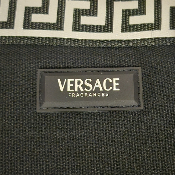 Bag from versace beauty - Picture 6 of 6